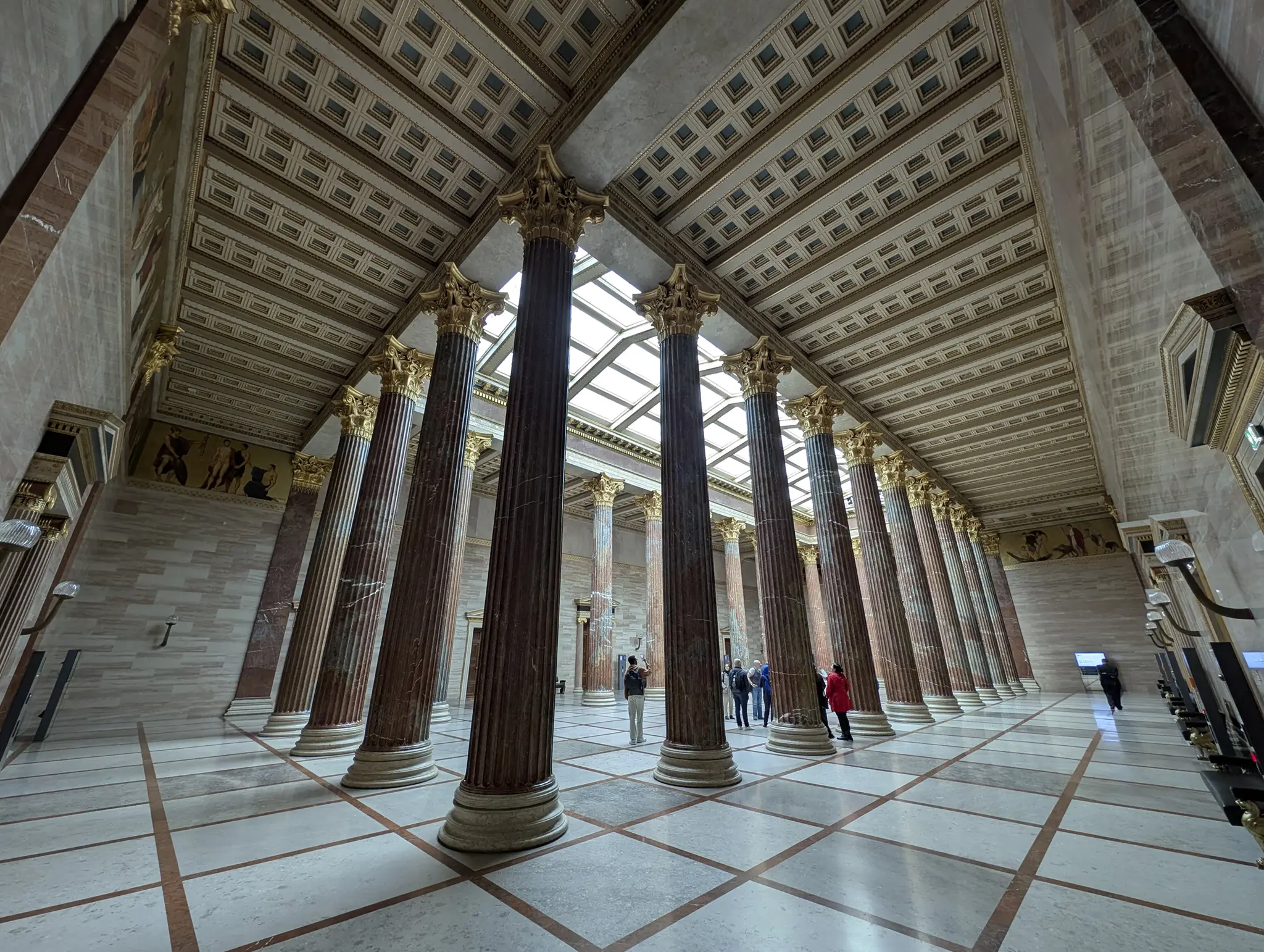 Führung durch das österreichische Parlament mit ÖAG-Präsident Stefan Schennach