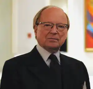 Dr. iuris Peter Jankowitsch<